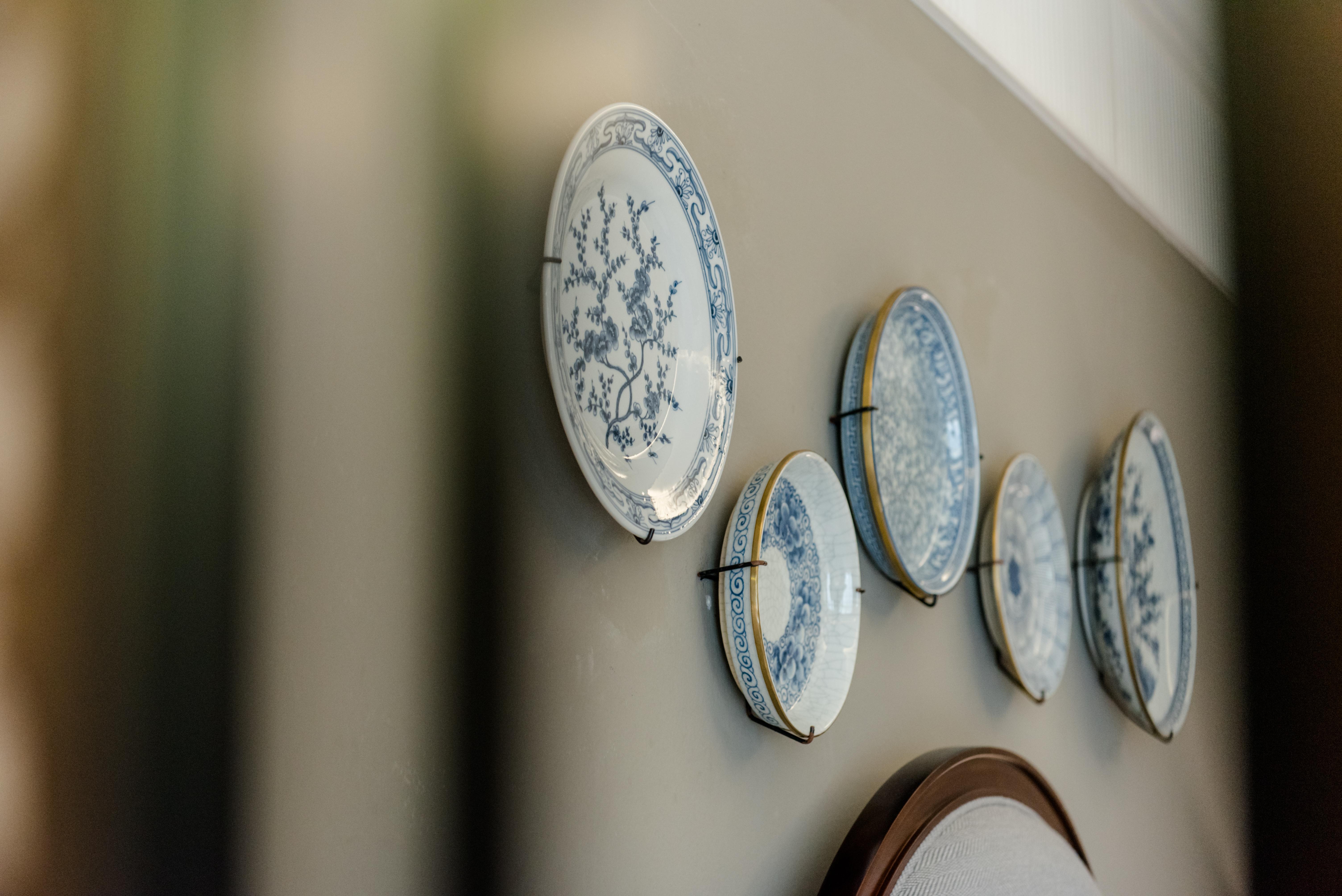 Marina Gallery Resort-Kacha-Kalim Bay - Sha Plus Patong Exterior photo A collection of plates mounted on a wall